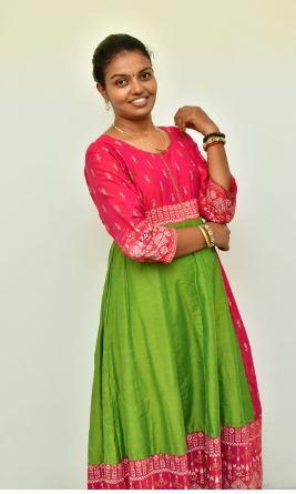 R . புவனாஸ்ரீ 