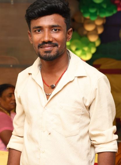 R . கெளதம் 